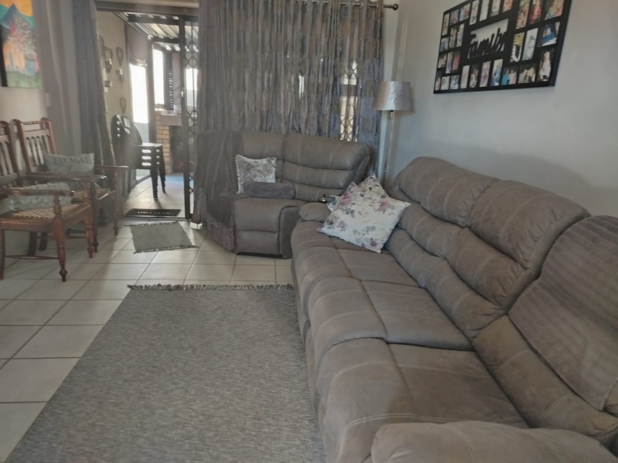 2 Bedroom Property for Sale in Waterval East North West